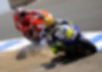 Enggak Contek Rossi, Tapi Manuver Rea di Tikungan Corkscrew Bikin Penikmat WSBK Melongo