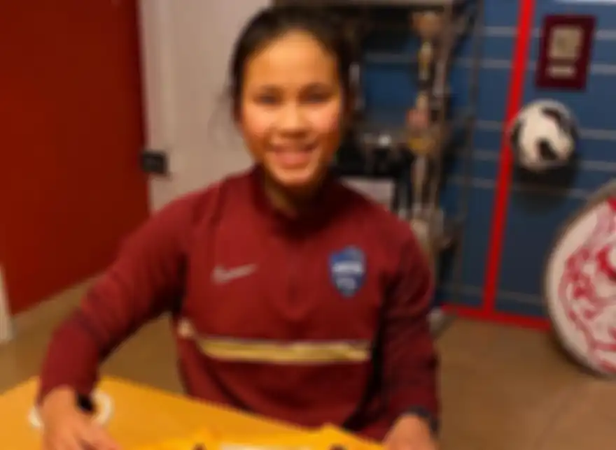 Shalika Aurelia, pesepakbola perempuan pertama dari Indonesia yang dikontrak klub Eropa.