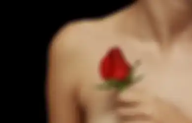 Bukan Cuma Wanita Saja, Para Pria Juga Wajib Waspada Terhadap Kanker Payudara, Yuk Kenali Ciri-cirinya