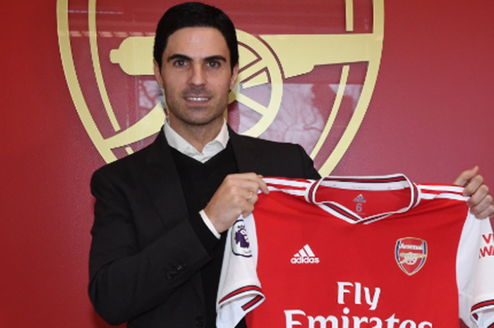 Mikel Arteta saat diresmikan sebagai pelatih baru Arsenal pada Jumat (20/12/2019)