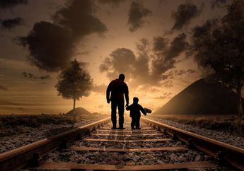 Bikin Nyesek, Dapati Rumahnya Penuh Pelayat Sepulang dari Perantauan, Tangis Pria Ini Pecah Gegara Tak Bisa Temani Saat-saat Terakhir Orang Tuanya