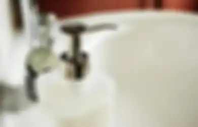 Hentikan Kebiasaan Cuci Muka dengan Sabun Mandi, Jika Tidak Ingin 6 Hal Mengerikan Ini Terjadi pada Kulitmu!
