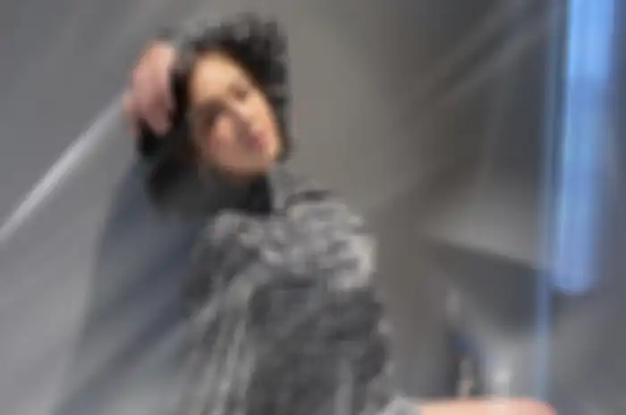 Amanda Manopo Ikatan Cinta Unggah Instastory Kenakan Outfit Total Hampir Ratusan Juta! Netizen Salfok: Di Belakang Andin Ada Setan