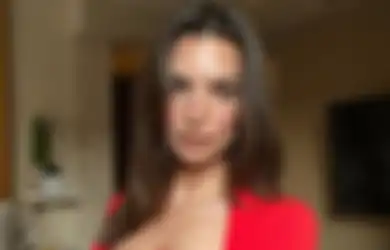 Biodata Artis Emuly Ratajkowsi, Model Cantik yang Digosipkan Berkencan dengan Harry Styles Usai Video Mesranya Viral