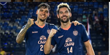 Dua pemain timnas Indonesia, Sandy Walsh (kanan) dan Shayne Pattynama, berpotensi jadi korban pertama dari penghapusan kuota pemain ASEAN di Liga Thailand