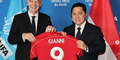 Dapat Jersey Timnas Indonesia dari Erick Thohir, Presiden FIFA Gianni Infantino Puji Indonesia