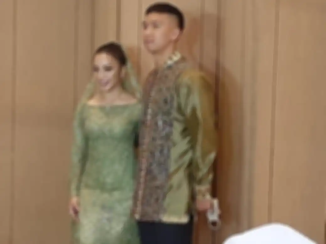 Nikita Willy Beberkan Makna Tersembunyi di Balik Kebaya Hijau yang Digunakan di Acara Lamarannya dengan Indra Priawan