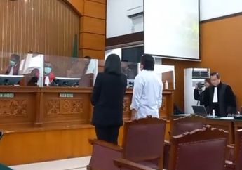 Terdapat Jarak yang Jauh, Febri Diansyah Sebut Putri Chandrawati Tak Bisa Dengar RR dan RE Saat Dipanggil Ferdy Sambo