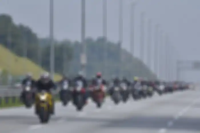 Jalan tol boleh masuk motor di Malaysia