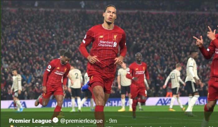 Bek asal Belanda, Virgil van Dijk, saat merayakan gol untuk Liverpool.