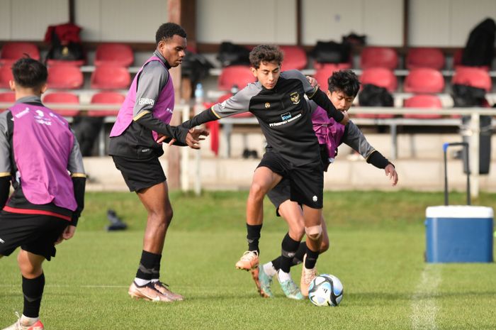 Suasana para pemain timnas U-17 Indonesia saat menjalani latihan di Jerman.