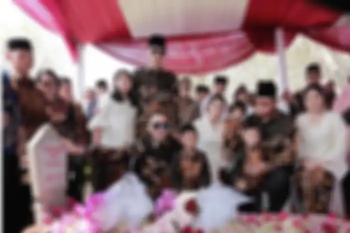 Momen ziarah Pak SBY dan keluarganya ke makam Ibu Ani Yudhoyono