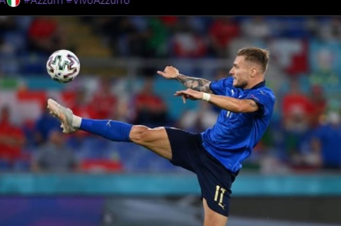 Aksi striker timnas Italia, Ciro Immobile, dalam laga kontra timnas Swiss di EURO 2020