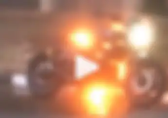 Kasian Banget! Motor Modif  Café Racer Terbakar  Sampai Gosong