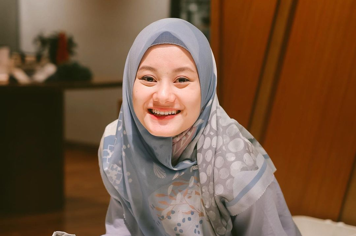 Dinda Hauw