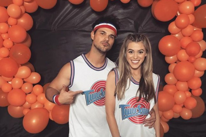 Taylor Lautner dan Tay