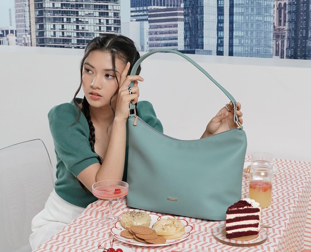 Hobo bag dari Merche.