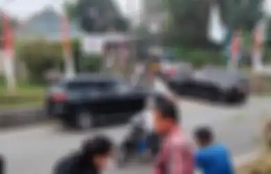 Terkuak, Rupanya Ini Pemilik Sepatu Putih di TKP Pembunuhan di Subang, Foto Suami Korban Dijemput Polisi Beredar