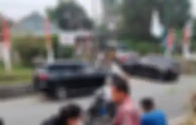 Terkuak, Rupanya Ini Pemilik Sepatu Putih di TKP Pembunuhan di Subang, Foto Suami Korban Dijemput Polisi Beredar