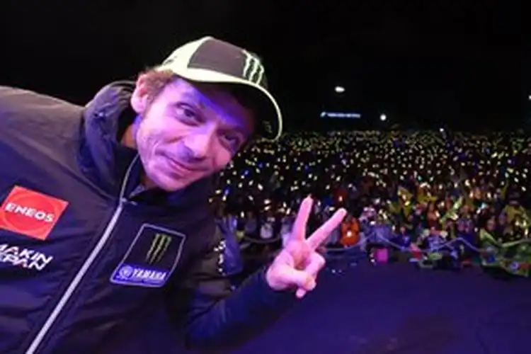Tantangan Diterima, Valentino Rossi DItantang Jawab Cepat Pertanyaan, Lama Respons Pas Ditanya Nama Perempuan