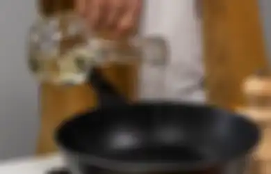 Emak-emak Satu Indonesia Wajib Tahu, Ternyata Ini Rahasia agar Minyak Goreng Tidak Cepat Menghitam, Buruan Cobain Sekarang