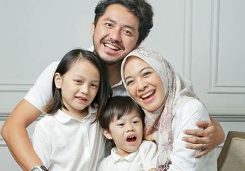 Lama Terpisah dan Tak Bertemu Keluarga Demi Rawat sang Ibunda, Dian Ayu Lestari Mulai Rindu Anak  dan Suami: Bertiga Ini Sumber Energi..