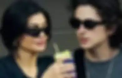 Diungkap Orang Dekat, Kylie Jenner Ngerasa Bahagia Pacaran Sama Timothee Chalamet