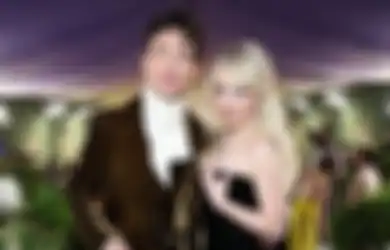 Couple Met Gala 2024, Sabrina Carpenter dan Barry Keoghan Tampil Manis