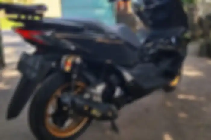 Ini dia tips modifikasi motor Honda PCX 160. Bikin empuk berkat comot sokbreker milik Honda Tiger Revo.