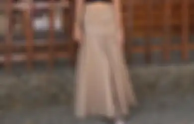 Rekomendasi 5 Model Maxi Skirt Biar Outfit Makin Modis dan Kekinian