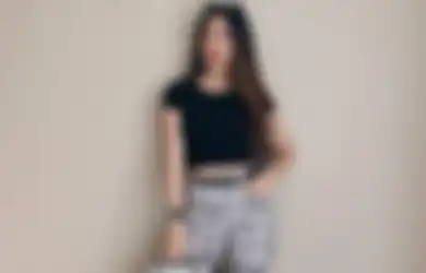 Kece Parah! Kepoin 4 Gaya Modis Natasha Wilona Pakai Crop Top