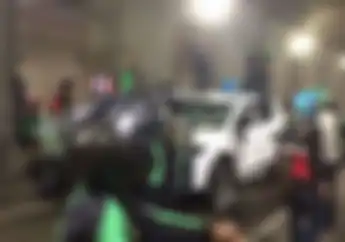 Satu Ojol Pengrusak Mobil Dibebaskan, Ternyata Dia Cuma Lakukan Ini