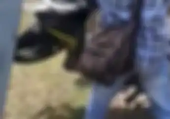 Bikin Melongo! Video Ojol Kesamber Kereta, Motor Honda BeAT-nya Hanya Lecet