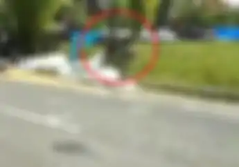 Gawat, Video Pembalap Road Race Kecelakaan dan Terlempar Sampai Badan Nyangkut di Pagar Sirkuit