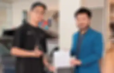 Crazy Rich Abal-abal, Aset Mewah Indra Kenz Ternyata Cuma Barang Pinjaman, Rudy Salim Bongkar Fakta Mengejutkan Soal Mobil Tesla yang Dibeli Jam 3 Pagi