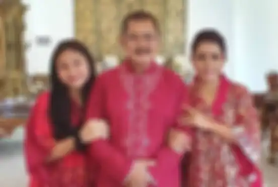 Penampilan Khirani Trihatmodjo saat rayakan Lebaran