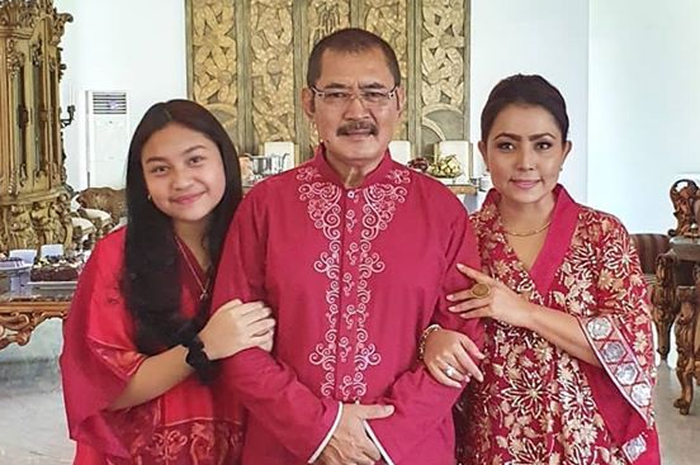 Penampilan Khirani Trihatmodjo saat rayakan Lebaran