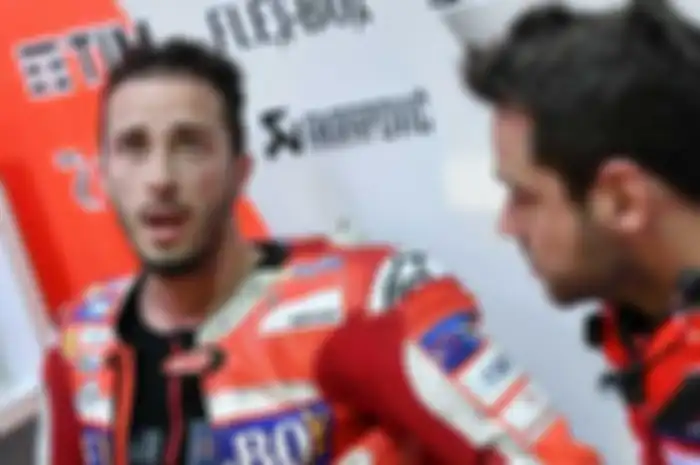 Andrea Dovizioso (kiri)