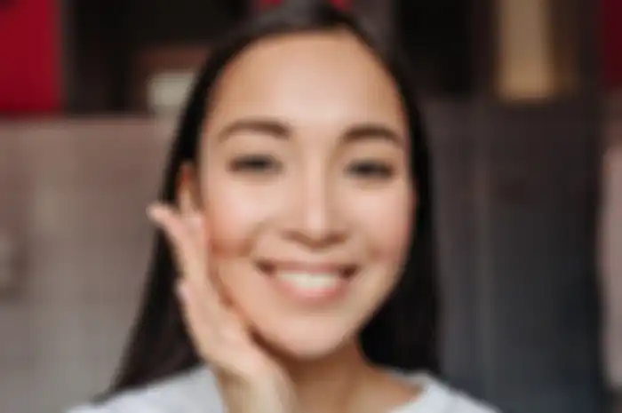 Ilustrasi pakai skincare 