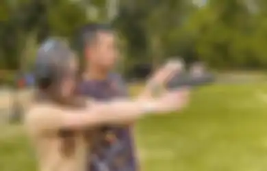 Viral di Media Sosial, Pasangan Artis Elina dan Pengusaha Tajir Gusti Ega Dikawal Anggota TNI