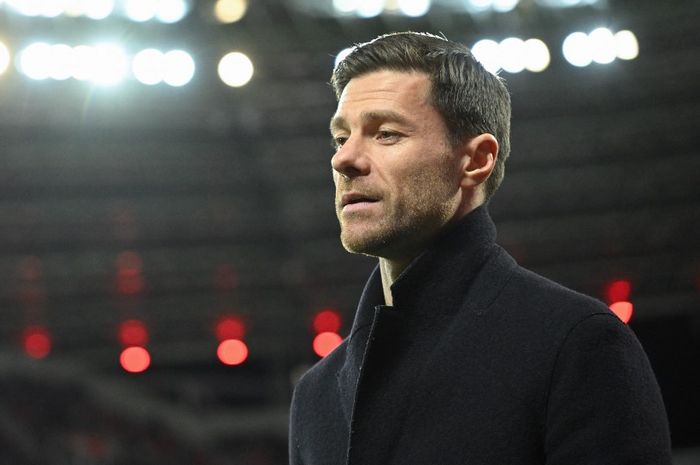 Xabi Alonso saat memimpin Bayer Leverkusen melawan Mainz dalam lanjutan Bundesliga (23/2/2024).