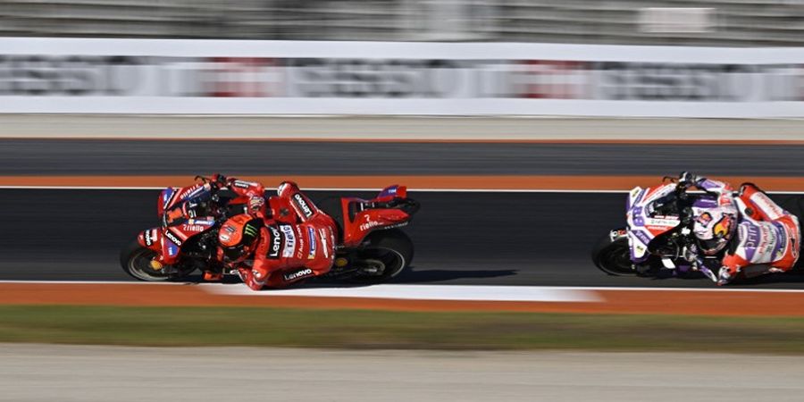 MotoGP Valencia 2023 - Dibuntuti sampai ke Jalan Tikus, Francesco Bagnaia Sindir Taktik Mental Jorge Martin