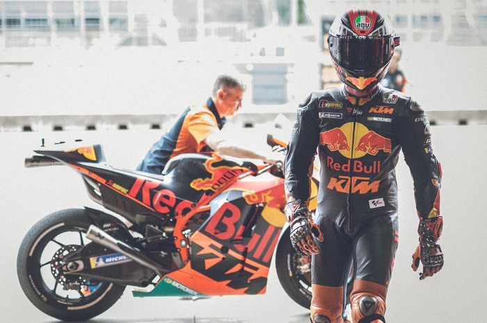 Ukuran Pol Espargaro senang tidaknya cukup kasih motor MotoGP dan biarkan dia melaju di atas kecepatan 300 km/jam