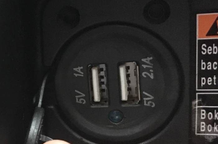 Power outlet aftermarket buat Yamaha NMAX