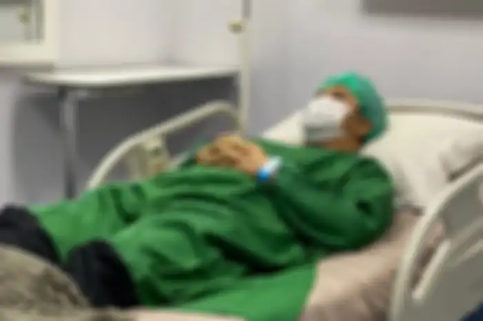 Tengah jalani perawatan intensif akibat penyakitnya di rumah sakit, Ustaz Yusuf Mansur malah bajir hujatan karena ini