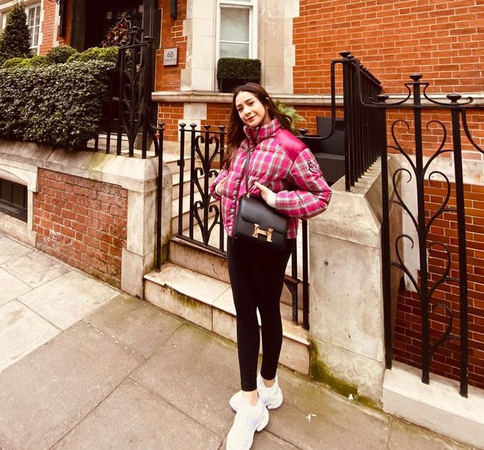 OOTD Nagita Slavina liburan ke luar negeri