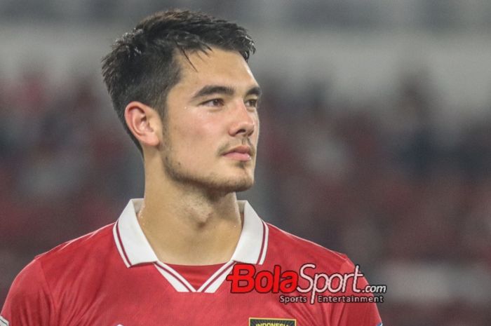 Bek timnas Indonesia, Elkan Baggott, saat hadir di Stadion Utama Gelora Bung Karno, Senayan, Jakarta, Kamis (12/10/2023).