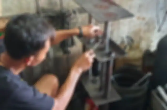 (ILUSTRASI) Segini biaya servis sokbreker belakang Honda BeAT.