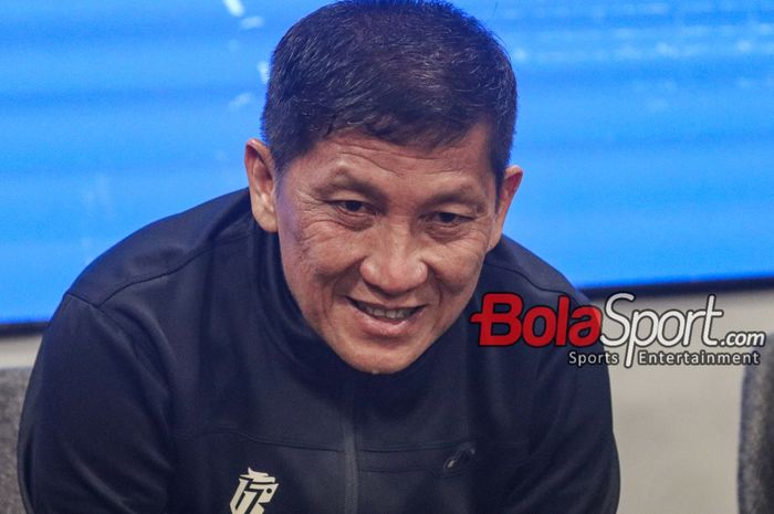 Direktur Utama PT LIB (Liga Indonesia Baru), Ferry Paulus, bicara soal potensi hukuman untuk Persib Bandung.