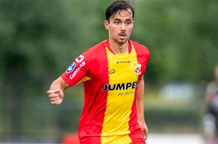 Pemain keturunan Malaysia yang membela Go Ahead Eagles, Mats Deijl.